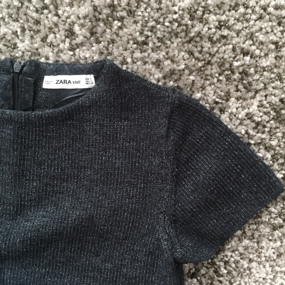 Zara Short Sleeves Sweater - Picture 2 of 3